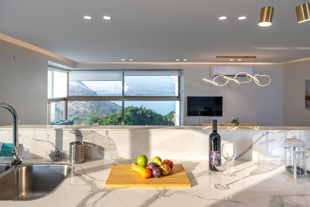 L.T.D Luxury Apartments 4 Bedroom Panoramic View Tiberias Exterior photo